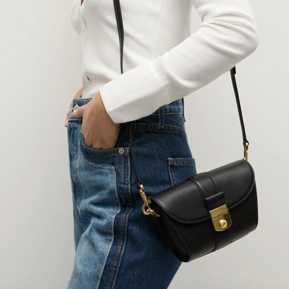 BNWT Veronica Beard Small Crest Lock Trap Bag in Black Leather